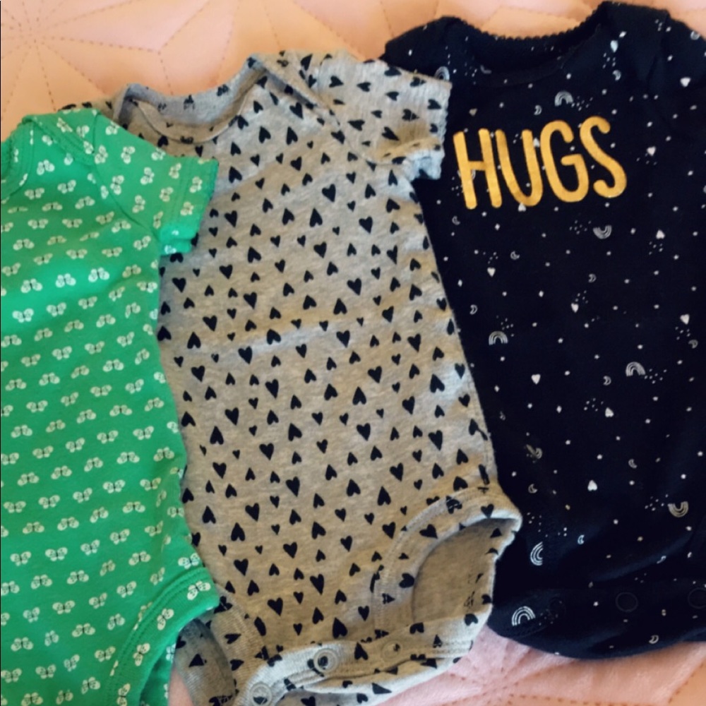 🛍5 Baby girl short sleeve onesies - Picture 3 of 3
